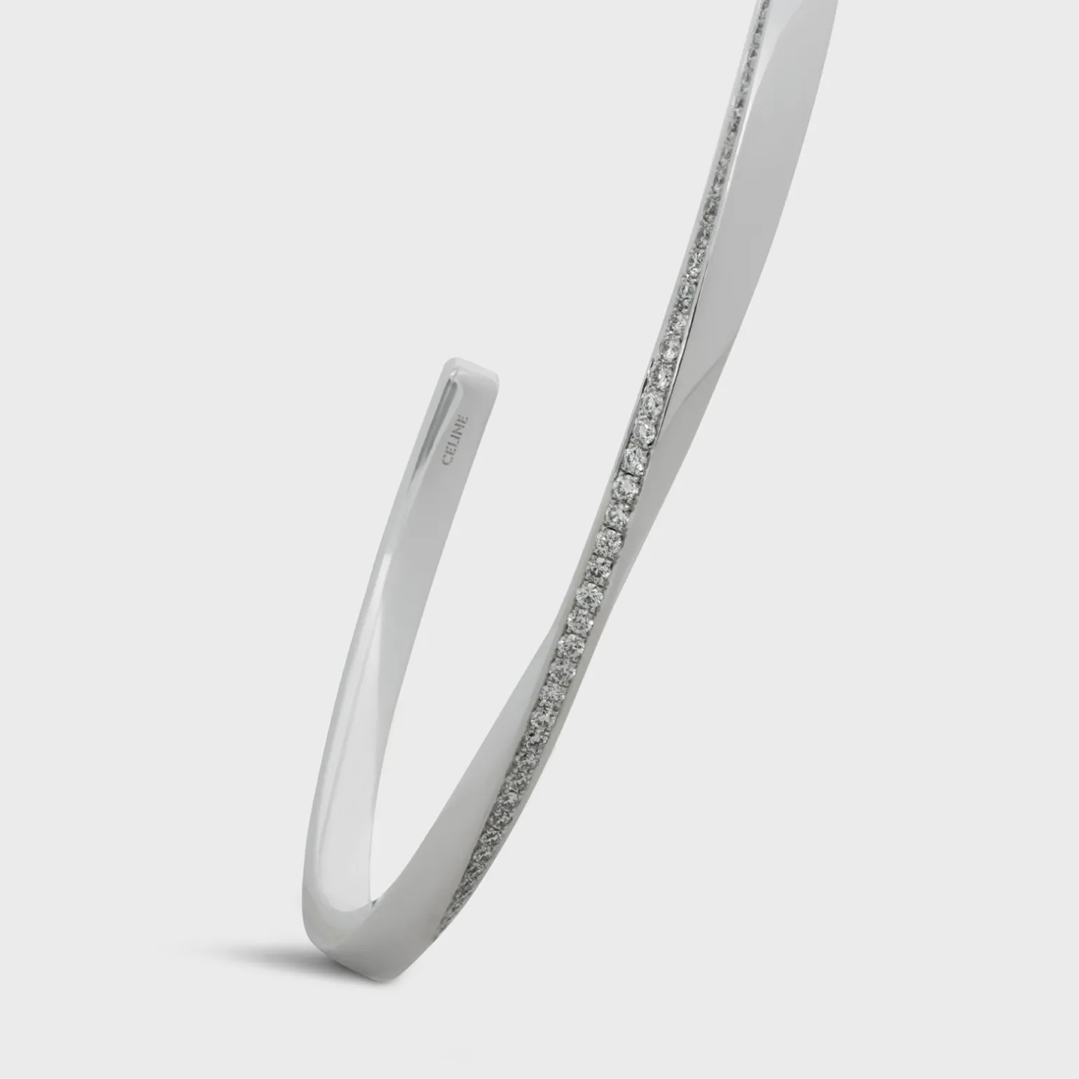 Torsion Bracelet in White Gold and Diamonds